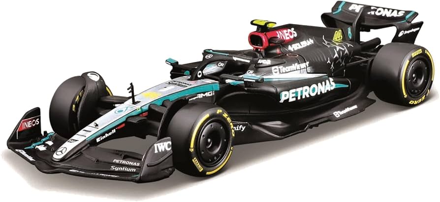 Bburago Mercedes-AMG Petronas F1 W15 (2024) 1:43